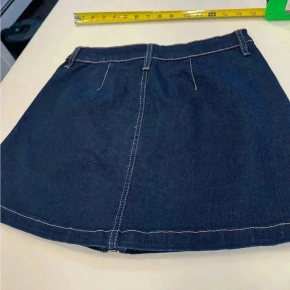 Sincerely Jules denim mini skirt with zip up front NWT size 3 - Picture 5 of 6